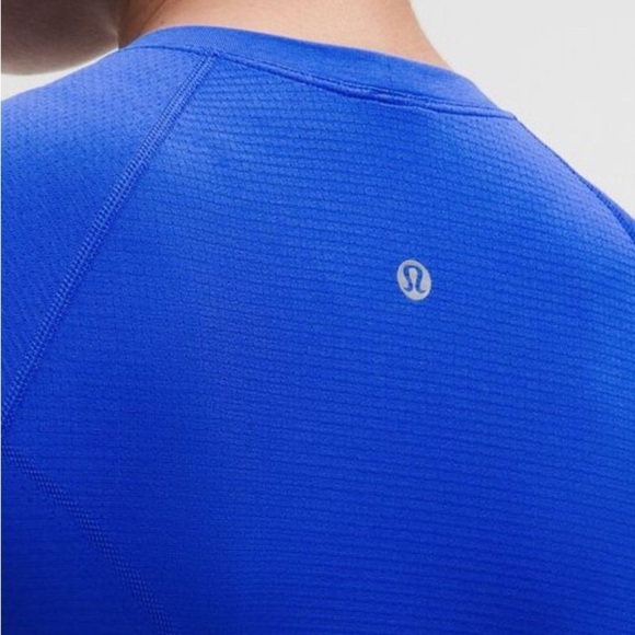 LULULEMON - Swiftly Tech Cropped Short-Sleeve Shirt 2.0  CERULEAN BLUE IN … - Picture 3 of 8